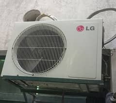 lg ac in excellent condition