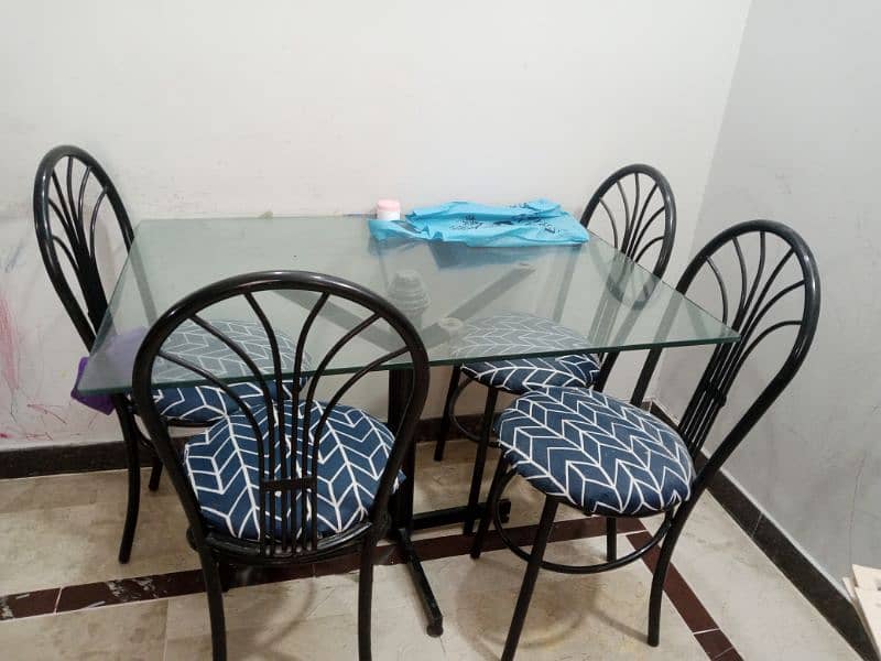 dining table in used condition 4 chair 0