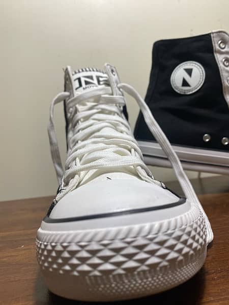 stylish boots like nike no faults its new real price: 10000 5