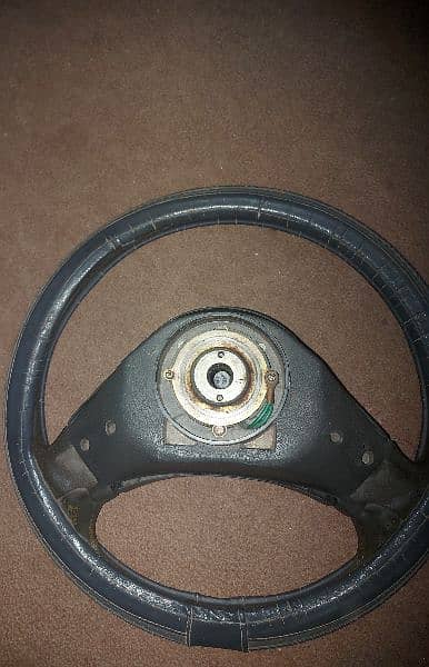 SUZUKI CULTUS OLD ABOVE STEERING CHAKA ARE FOR SALE IN GOOD CONDITION 1