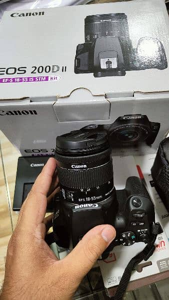 Canon EOS 200D Mark II camera with box 10/10 condition 5