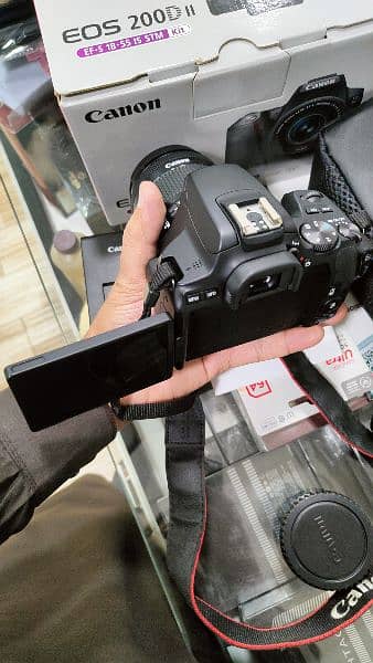 Canon EOS 200D Mark II camera with box 10/10 condition 7