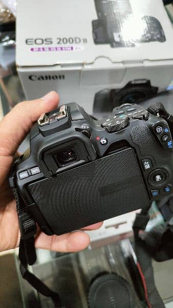 Canon EOS 200D Mark II camera with box 10/10 condition 8