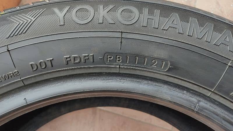 civic tyres Yokohama 215/60/R16 4