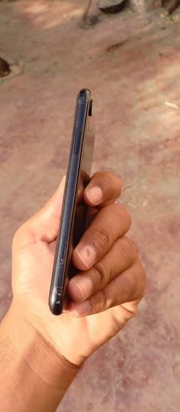Iphone XR  10/10 condition Non PTA 5
