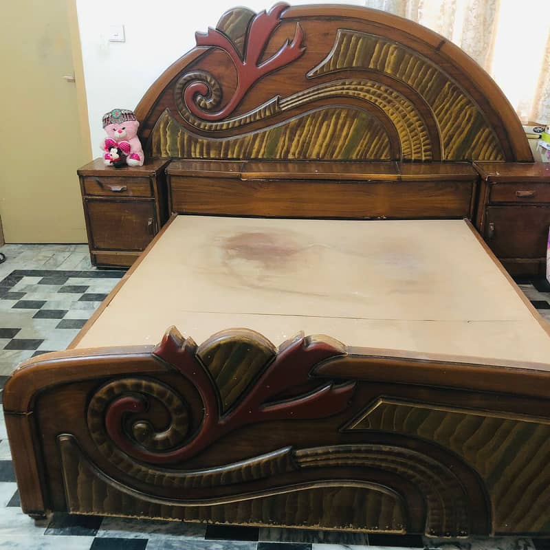 king size bed/single bed/wooden dressing/wardrobe/showcase/side tables 1