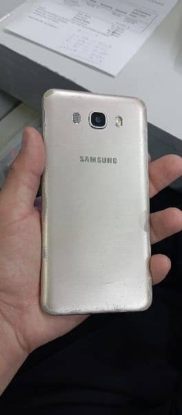 Samsung galaxy J7 (2016) 13
