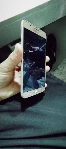 Samsung galaxy J7 (2016) 14