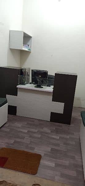 big Counter New Condition for Office type Laboratory type 4