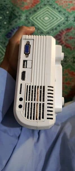 brand new portable projector in very cheap price 3