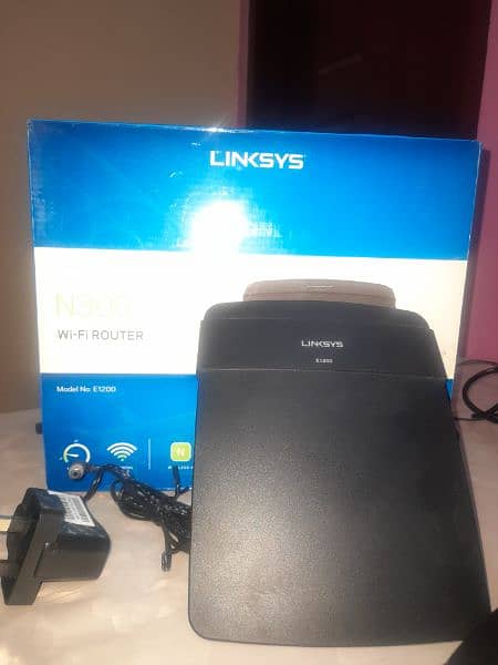 linksys E1200 wifi routers 1