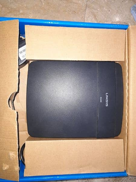 linksys E1200 wifi routers 3