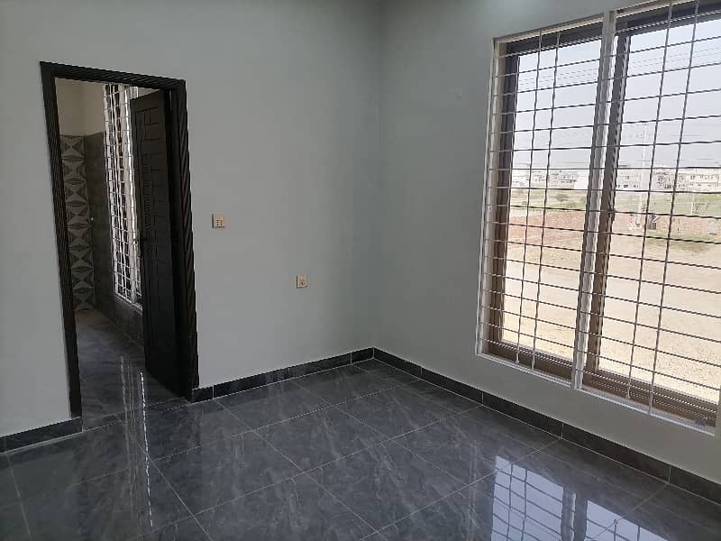 Spacious Prime Location House Is Available In Garden Town For rent 3