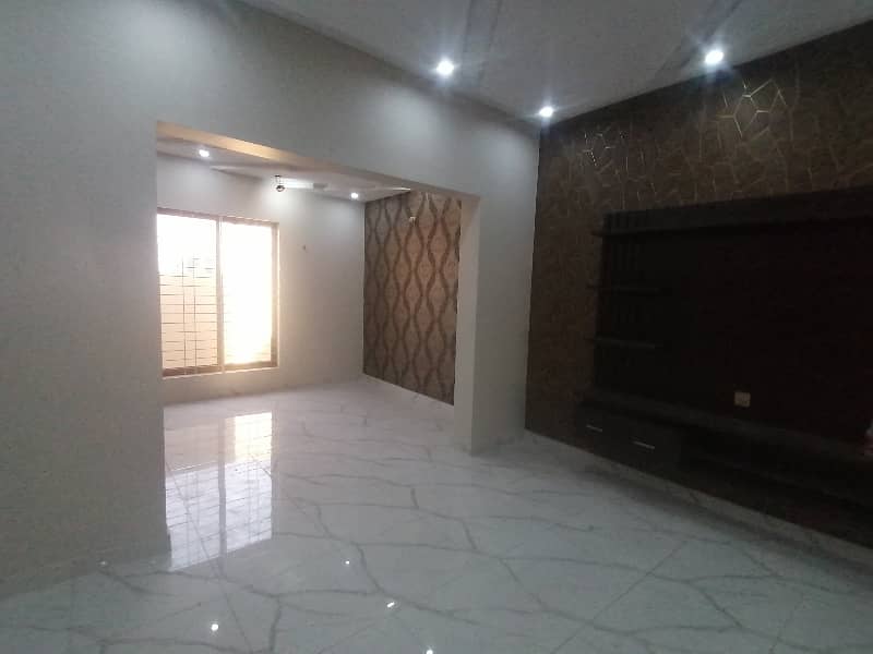 Spacious Prime Location House Is Available In Garden Town For rent 6