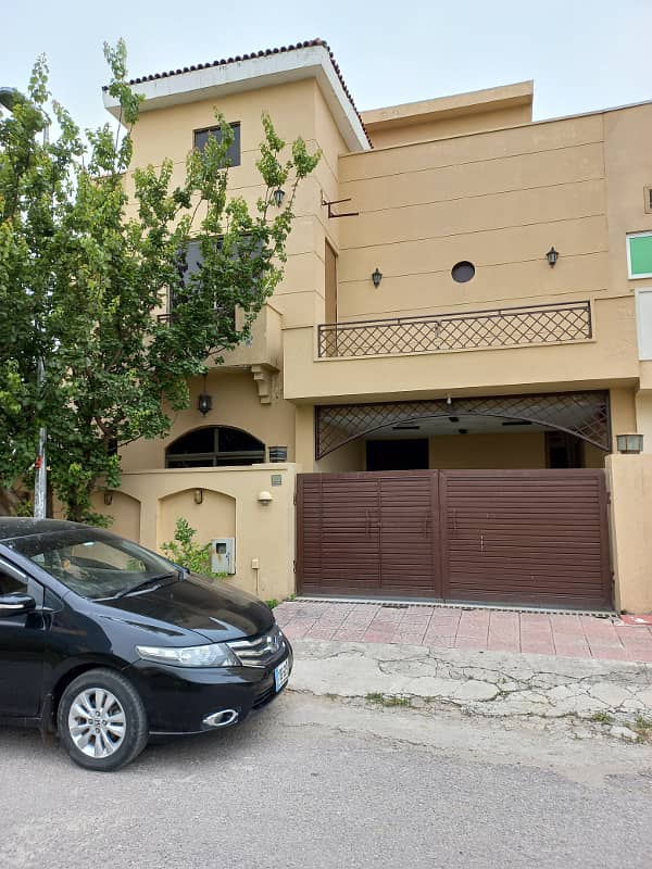 7 Marla, Double Unit, 5 Beds with attached bath, drawing, 2T. V. Lounges, 1