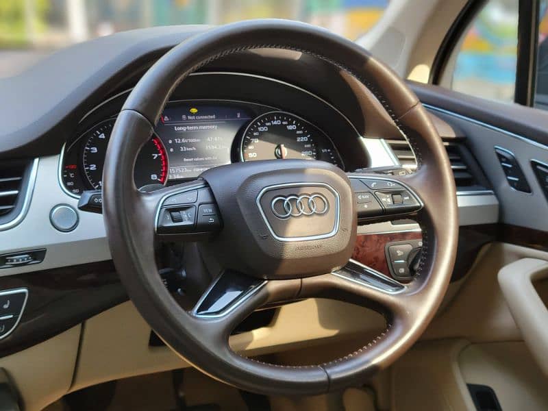 Audi Q7 2016 11