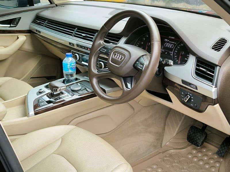 Audi Q7 2016 18