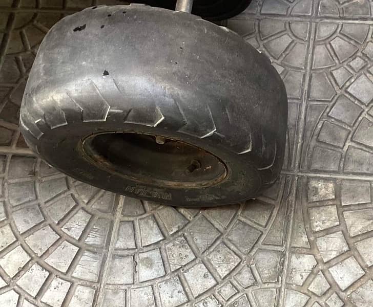 atv 150cc handle and tyres are damaged 3