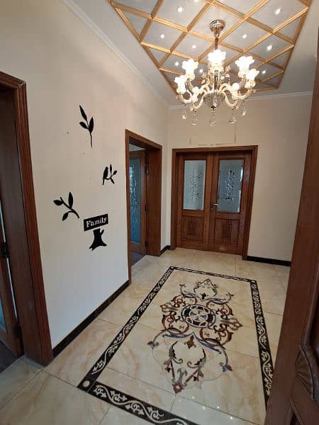 "Prime DHA Phase 7 Rental: 1 Kanal House with Basement at 3.5 Lac" 3