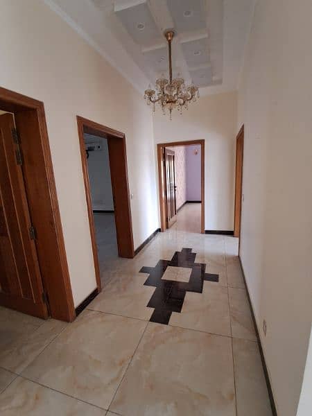 "Prime DHA Phase 7 Rental: 1 Kanal House with Basement at 3.5 Lac" 15