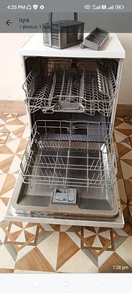 Dish washer machine condition like new 0