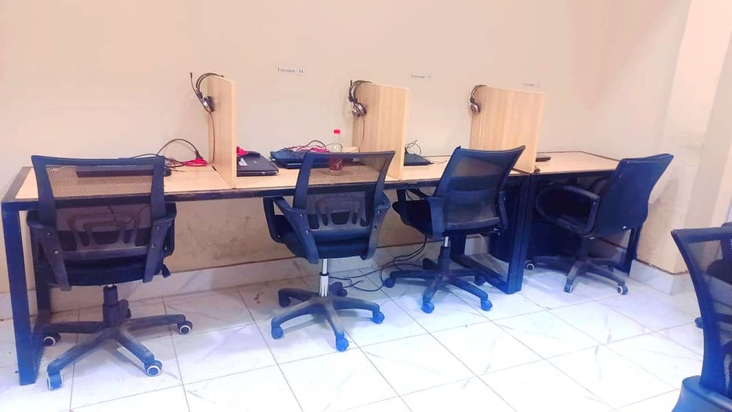Office chair and tables good for IT or Call center 2