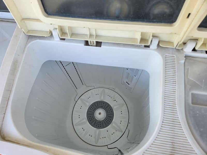cyclone washing machine with spinner 1