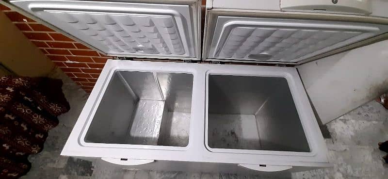 Waves double door refrigerator and freezer available in new condition 2