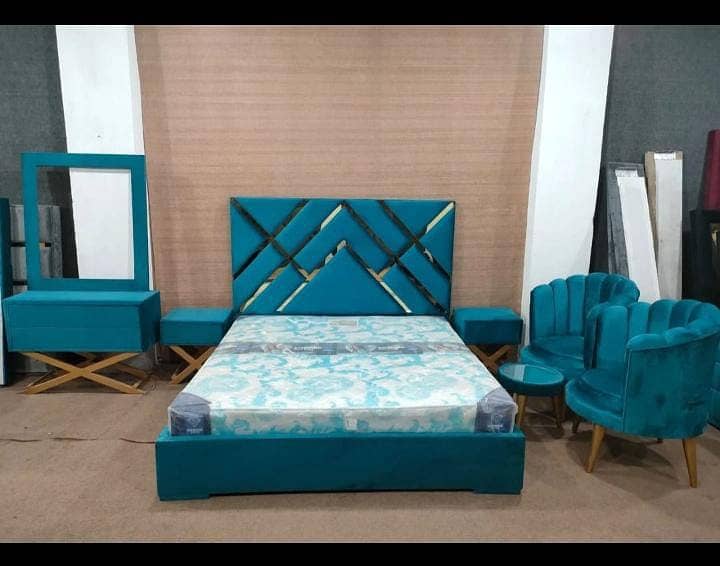 Bed Dressing and sit tables for sale 1