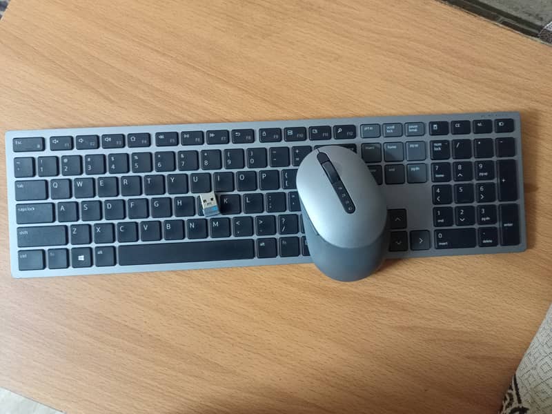 Dell Premier Multi-Device KM7321W - Keyboard and mouse 0