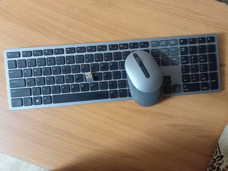 Dell Premier Multi-Device KM7321W - Keyboard and mouse 2
