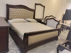 Bed Set wooden and full kushan