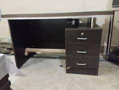 Wooden table for laptop with mirror