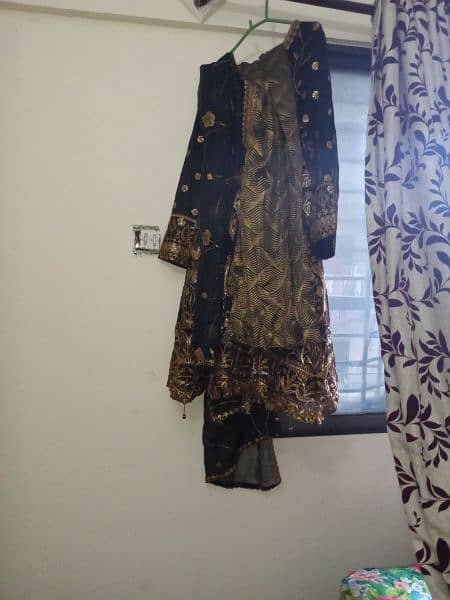 black golden peplum 3 piece banarsi trouser with embroidery dupptta 2