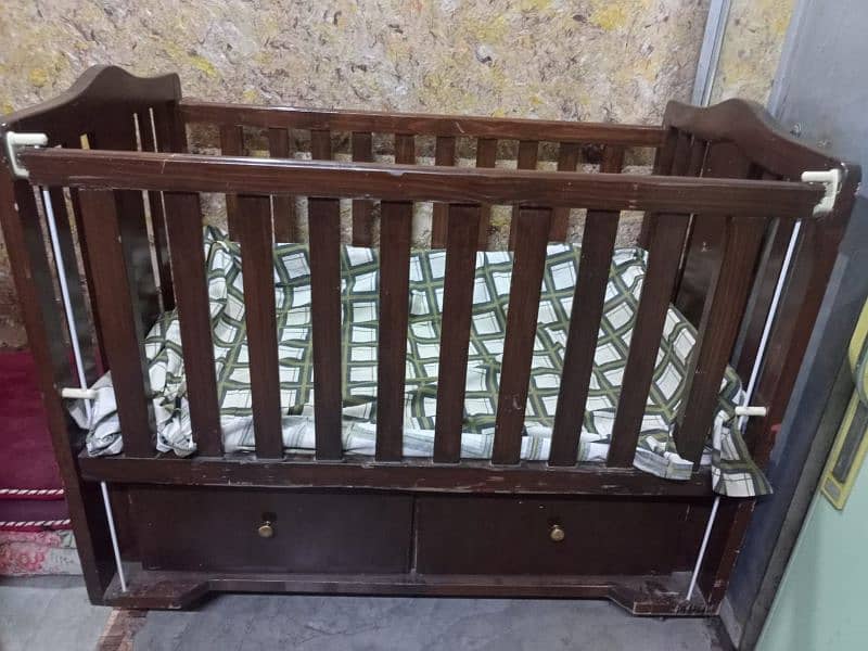 baby cot 10/10;condition 2