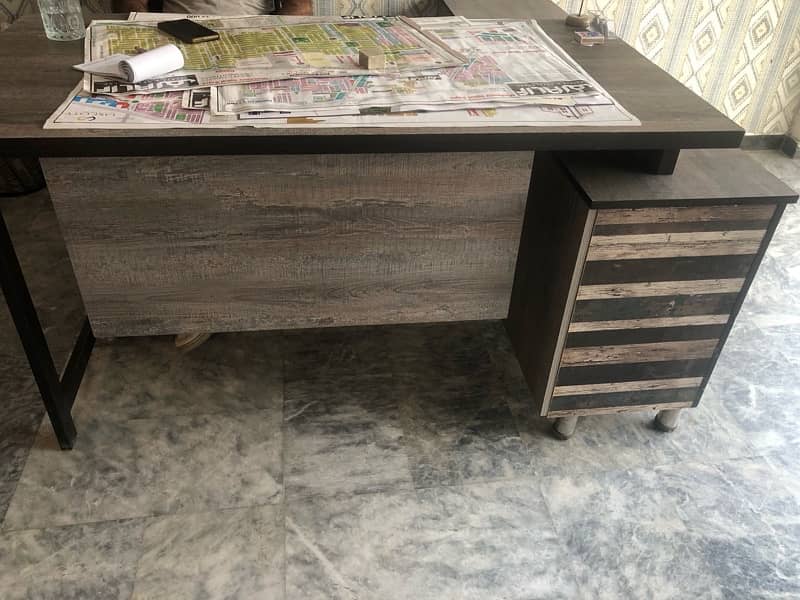 Office table is available for sale in very reasonable price like new 4