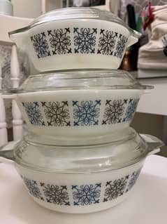Pyrex 3 size dishes