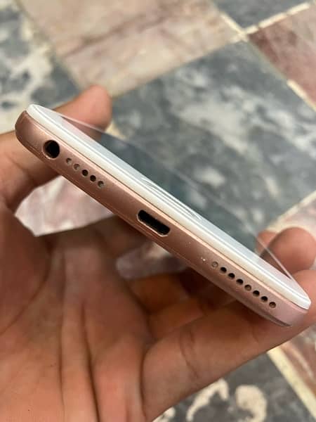 Oppo f1s 10 by 10 condition P T A Approved, phone number /03260229598 4