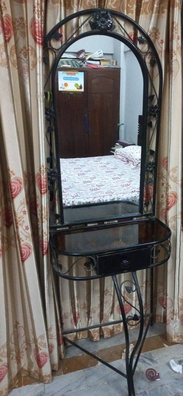 Iron ROD Dressing Table with Drawer. 0