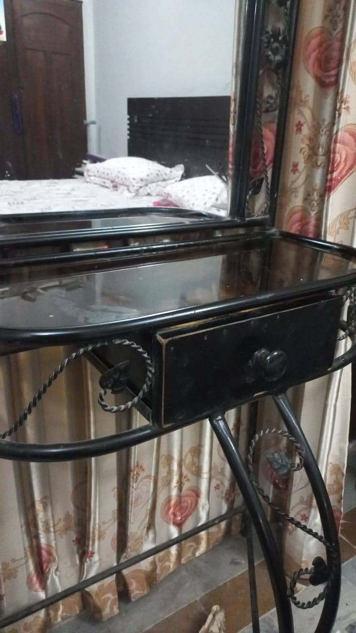 Iron ROD Dressing Table with Drawer. 2