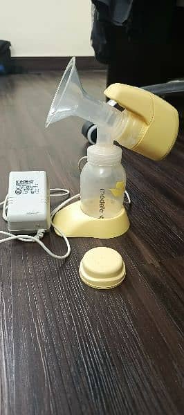 Medela Mini Electricc Breasts Pump 2
