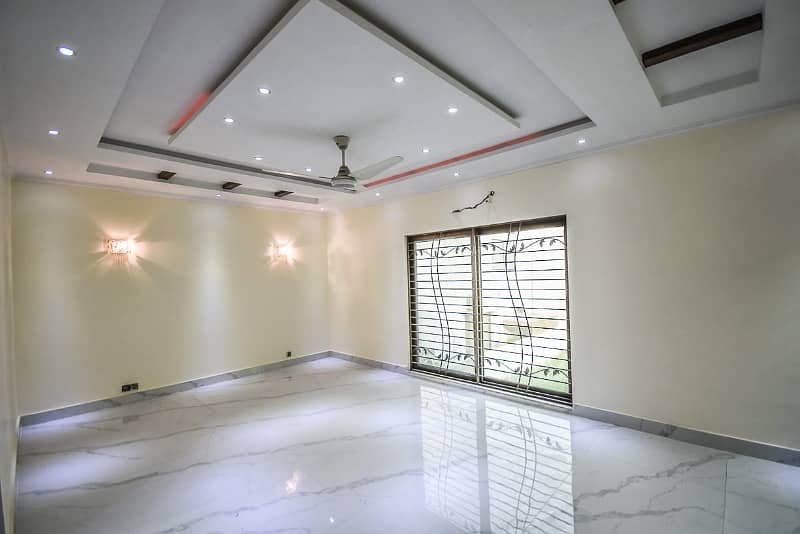 Dha Lahore 1 Kanal Mazhar Munir Design House With 100% Original Pics Available For Rent 38