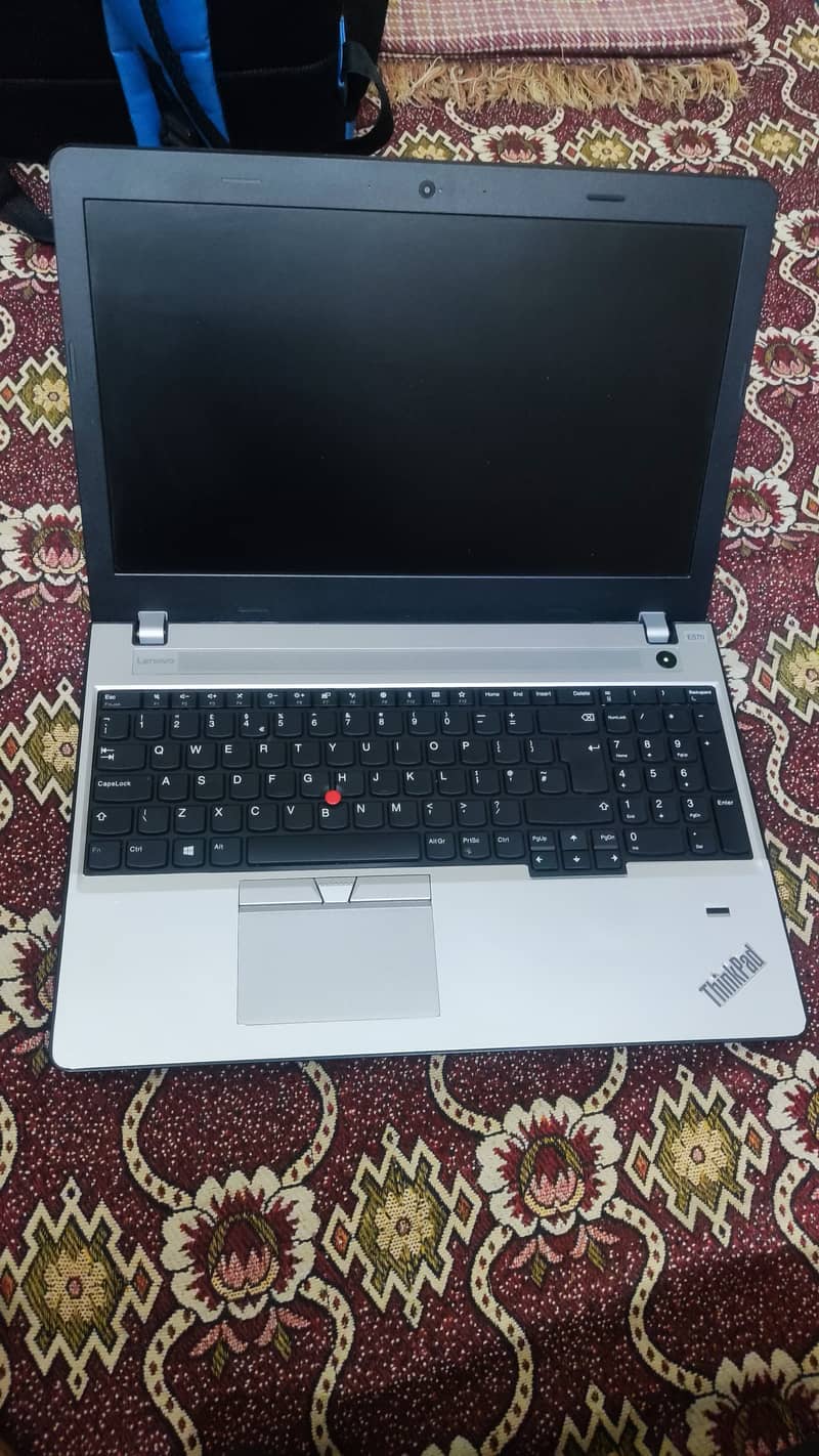 Lenovo Thinkpad e570 6th Generation i3 1