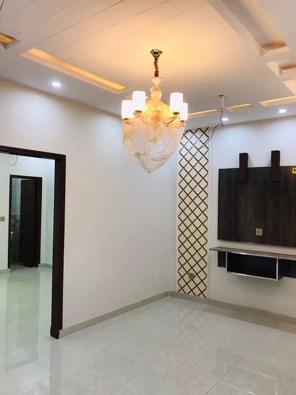 5 Marla B/N House For Sale In Nash-E-Man Iqbal Phase 2 5