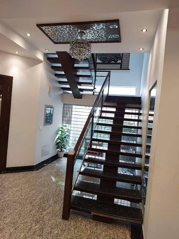 D H A Lahore 1 Kanal Mazhar Munir Design House With Fully Furnished With 100% Original Picture Available For Rent 48