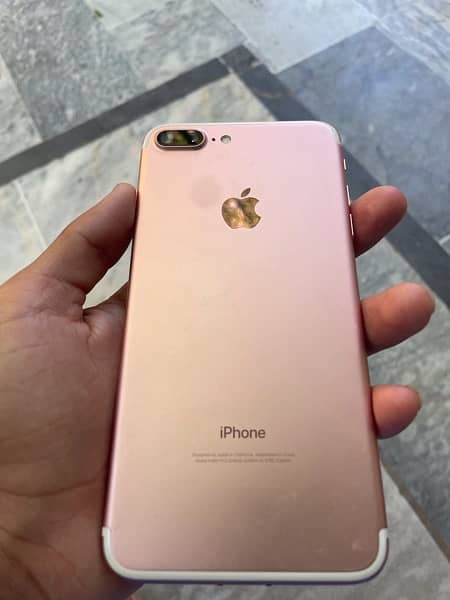 iPhone 7plus non pta 32 gb battery health 77 10 by 9 condition 1