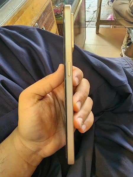 Oppo f21 pro condition good 5