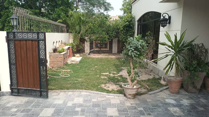 D H A Lahore 1 Kanal Faisal Rasool Design House With 100% Original Pics Available For Rent 3