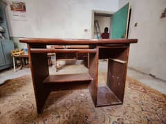 computer table/ office table