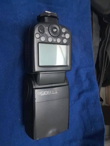 Godox tt685 Flash Gun Is Available for Sale 0